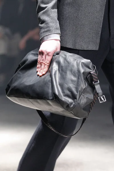 Look 50